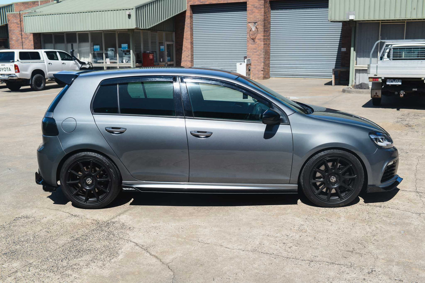 Volkswagen Golf MK6R Side Skirt Extensions